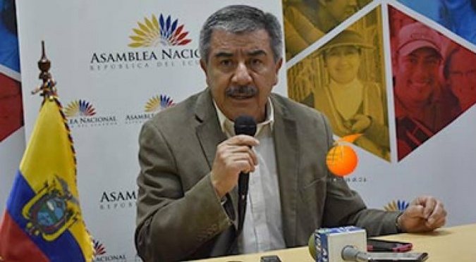 Acción Legislativa - 1era. Emisión - Entrevista asambleísta Rubén Bustamante 