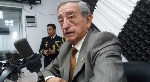 Oswaldo Jarrín - Ministro de Defensa