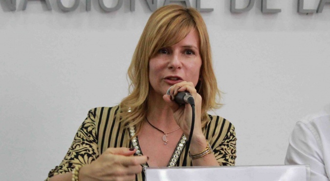Florencia Saintout : " Los medios de comunicación son voceros de la derecha"