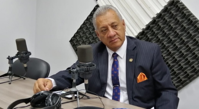 Fernando Flores: Juicio político a presidenta del CNE 
