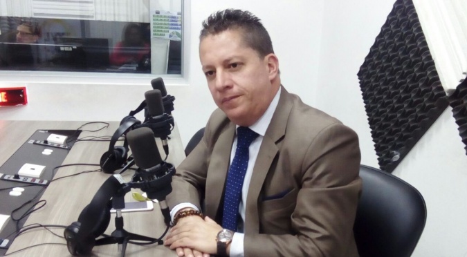 Guillermo Abad: Denuncias de cobros por regularización de taxis en Quito