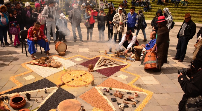 Los Solsticios y los Equinoccios dentro de la Cosmovisión Andina