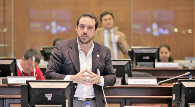 Roberto Gómez : Comisión que analizará leyes relacionadas a la consulta popular